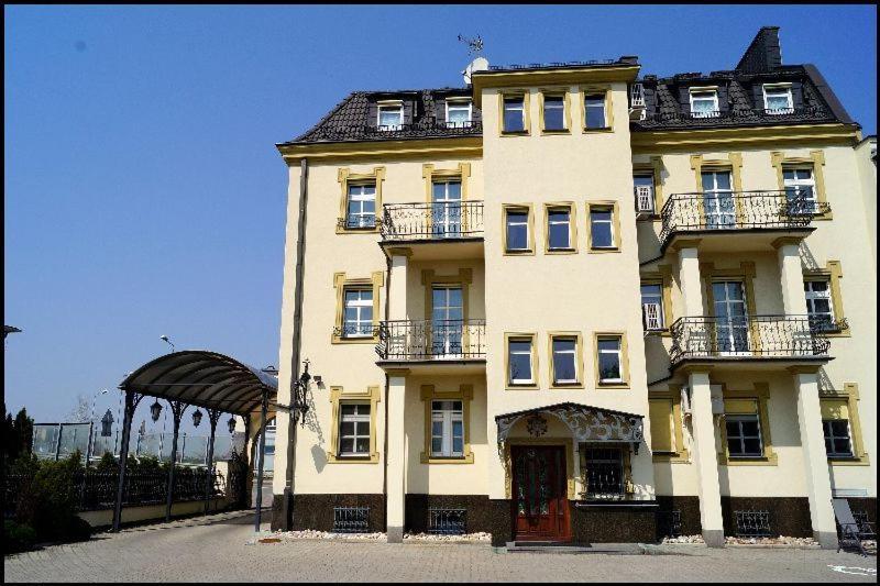 Hotel Zaodrze Οπόλε Εξωτερικό φωτογραφία